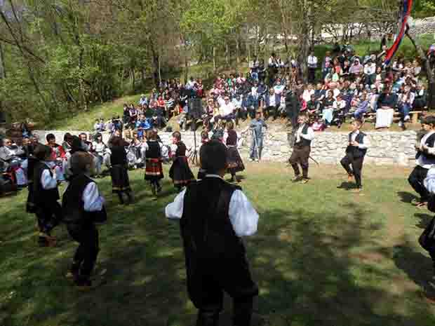 „ЖУМАРИЈАДА“ У КЛАДУРОВУ: Манифестација у славу влашког качамка