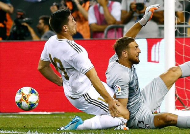 НОВИ ПЕХ ЗА ЈОВИЋА: Страдао зглоб против Атлетика (ВИДЕО)