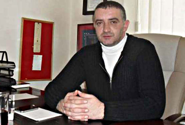 Рањавање бизнисмена: Метак стао близу срца