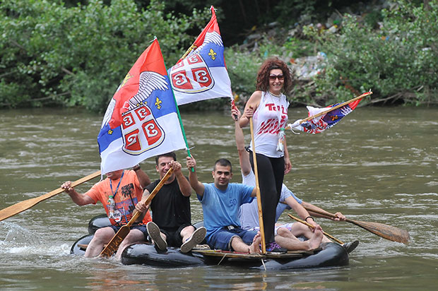 ВЕСЕЛИ СПУСТ: На Ибру провод за памћење (ФОТО)