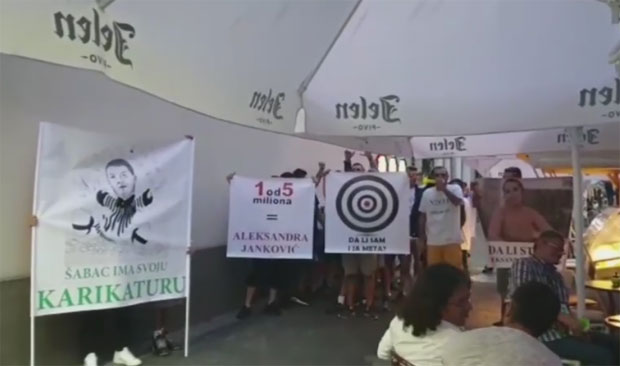 ЗЕЛЕНИ, ЛОПОВЕ! Шапчани рекли шта мисле о градоначелнику Зеленовићу! (ВИДЕО)