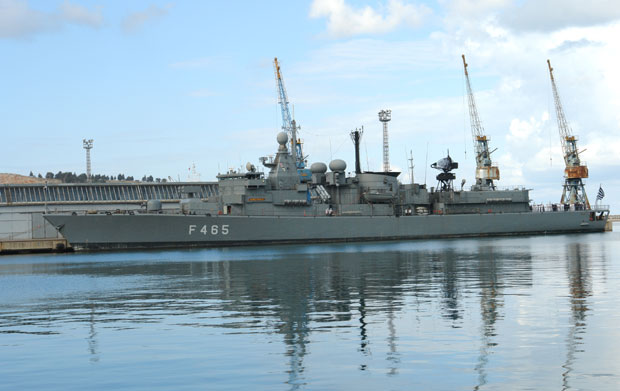 Брод грчке ратне морнарице усидрен у Бару