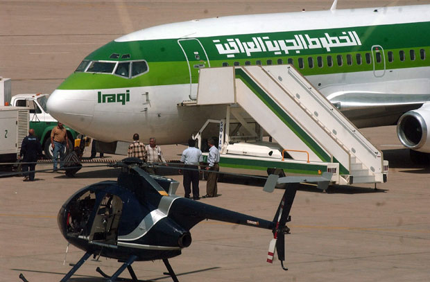 Поштовани путници, сакупите новац за гориво и полећемо