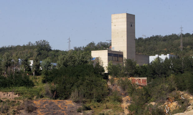 НЕСРЕЋА У РУДНИКУ: Обрушила се тона земље на рудара на дубини од 700м, није животно угрожен