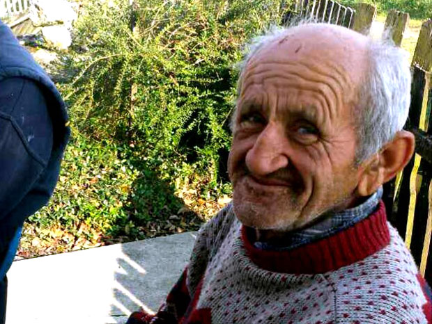 Локомотива закачила мушкарца док је силазио са пруге, страдао 100 метара од кућног прага