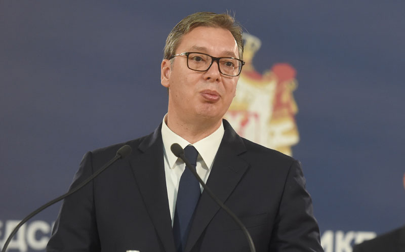 Вучић: До краја године просечна плата ће бити 510 евра 