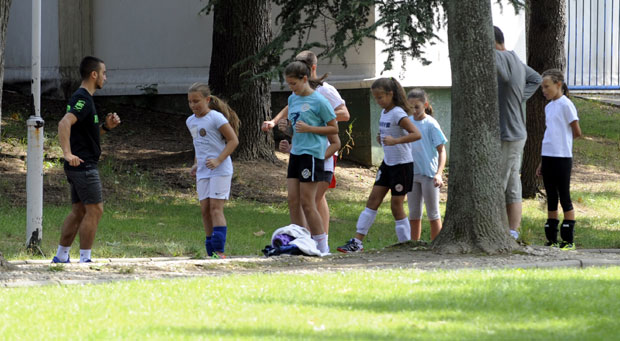 Уместо лаптопа, лопта и дружење