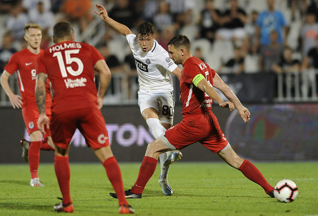 Стевановић остварио сан: Гол за Партизан и прослава испод југа