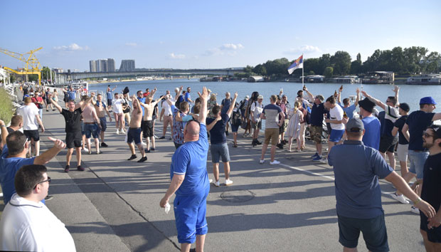 ШКОТИ НЕ ЗНАЈУ ЗА КИЛОМЕТРЕ: Навијачи Килманрока у Београду, а изгубили од Конаксa (ФОТО)