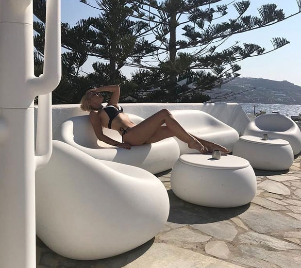 МОРЕ И СУНЦЕ ЈОЈ ПРИЈАЈУ: Наташа Беквалац ужива на Миконосу