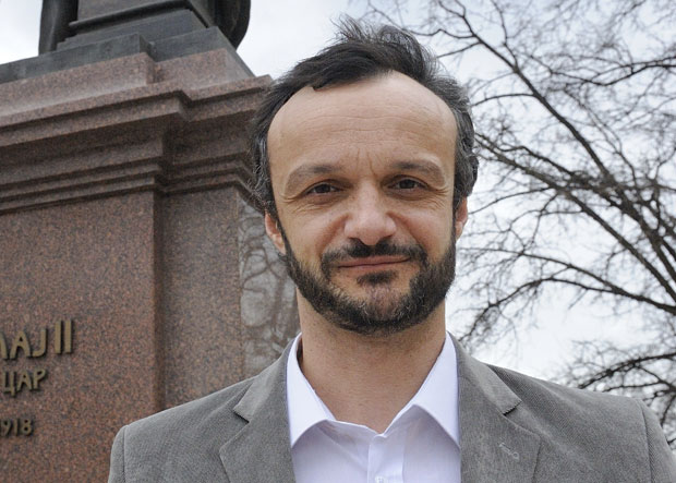 Дејан Мировић – Лаж на високом нивоу