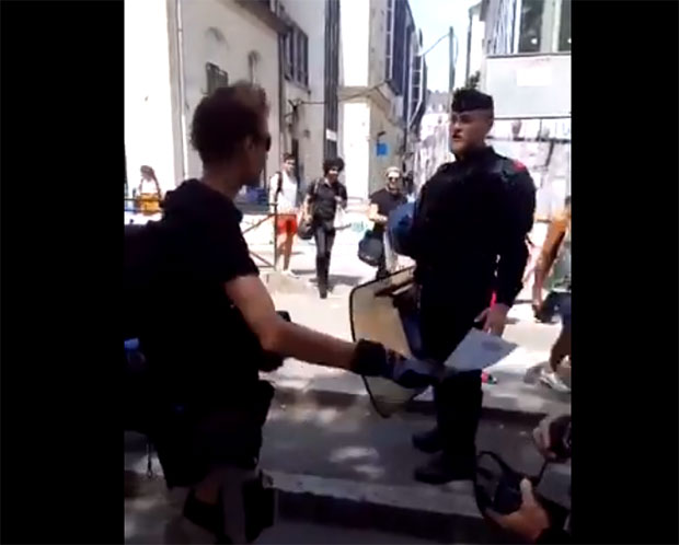 НАНТ НА НОГАМА: Сукоби са полицијом због мистериозне смрти младића (ВИДЕО)