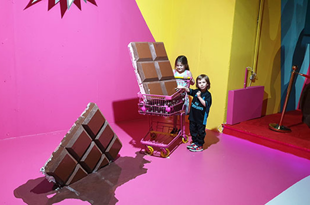 Срби Бечлијама објашњавају историју чоколаде (ФОТО)