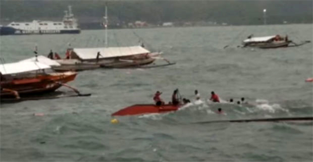 Преврнула се три трајекта, седам особа настрадало(ВИДЕО)