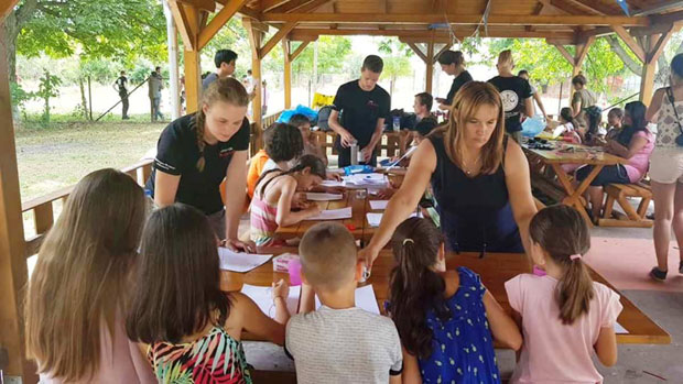 Долазе и плате да раде