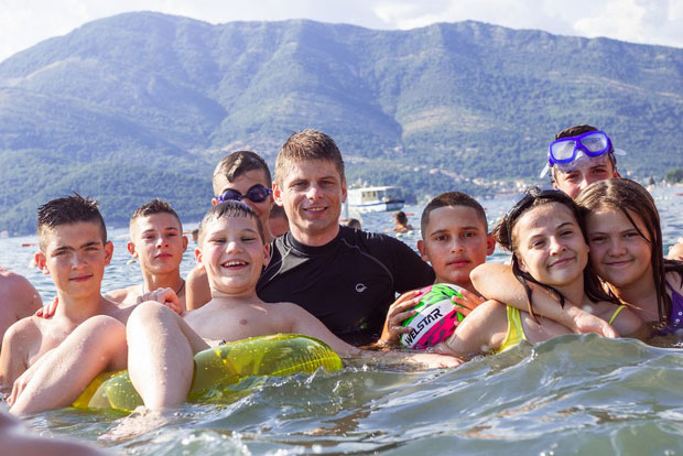 Деца са Космета први пут на мору