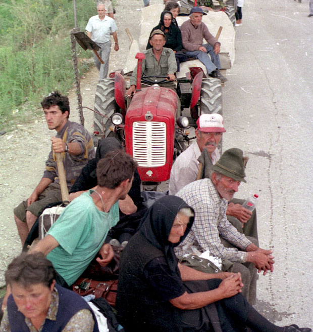 ХРВАТСКА ДАНАС ОВО СЛАВИ: Потресни снимци из Олује (ВИДЕО)

