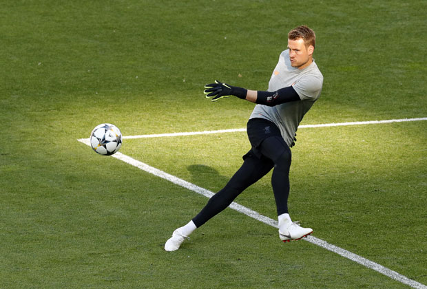 Ливерпул доводи Адријана као замену за Мињолеа