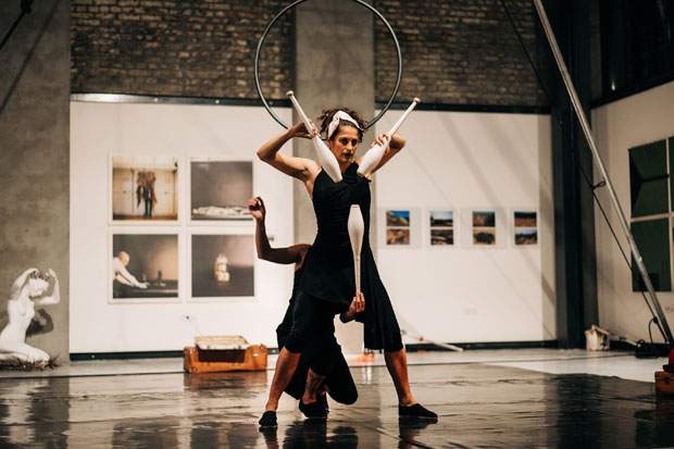 ПРОГРАМ У ОКВИРУ НИШВИЛА: Акробације на мосту