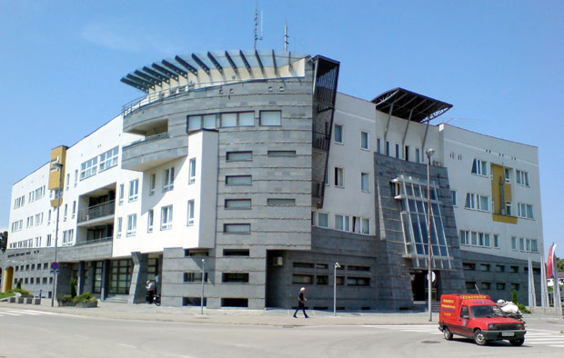 Ухапшен полицајац због сумње да је злостављао жену