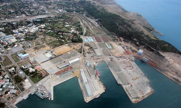 Тензије у највећој црногорској луци око контејнера