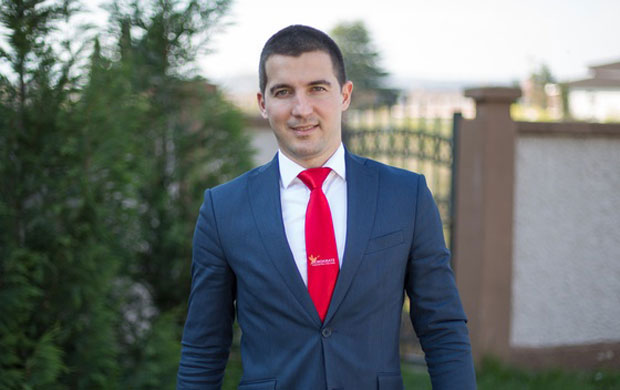 ДПС је бачен на колена