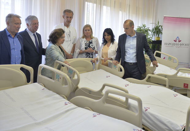 Карађорђевићи донирали ЦТГ апарате и електричне кревете