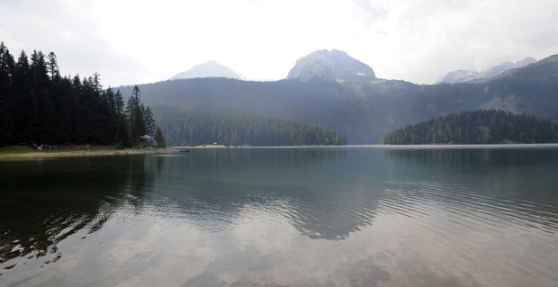 ЖИВОТ ЈОЈ ЈЕ УГРОЖЕН: На Црном језеру повређена 8-годишња девојчица