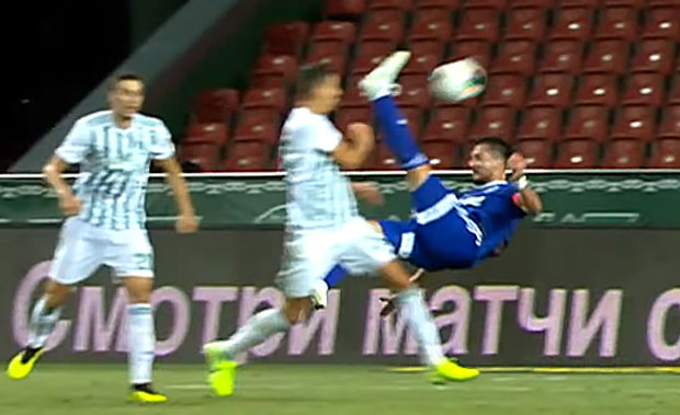 ДЕСПОТОВИЋЕВЕ МАКАЗИЦЕ КАРИЈЕРЕ: Овакав гол се постиже једанпут у животу (ВИДЕО)