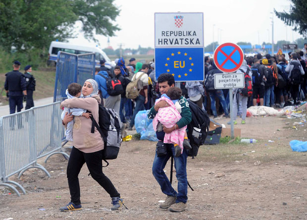 ХРВАТСКИ МУП САОПШТИО: Није употребљена сила против 18 миграната