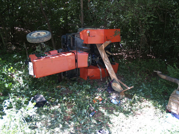 ДВЕ ТРАГЕДИЈЕ У ЧЕТИРИ САТА: Погинули трактористи