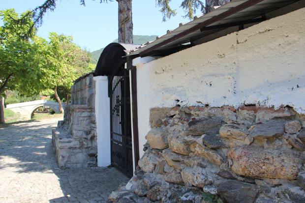 Крстата џамија - Кућа и Бога и Алаха