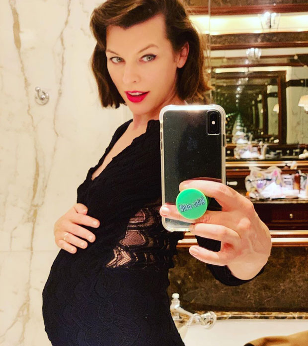 Славна глумица чека трећу ћерку