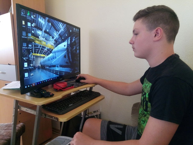 НАСА ПРИХВАТИЛА ЊЕГОВУ ИДЕЈУ ЗА ЛАНСИРАЊЕ НАНО САТЕЛИТА: Тринасестогодишњи Дејан Лукић мали геније из Брода