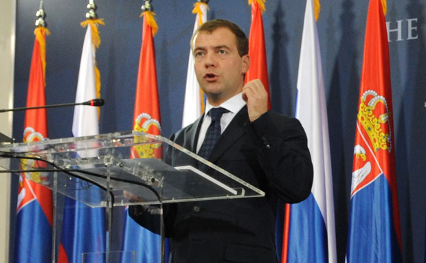 Медведев: Убрзати процедуру са Србијом