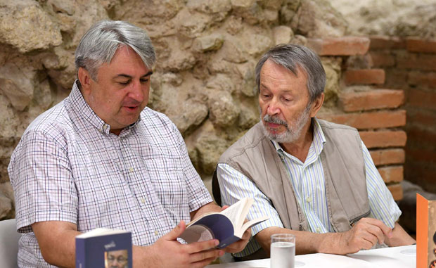 Нада преточена у стих