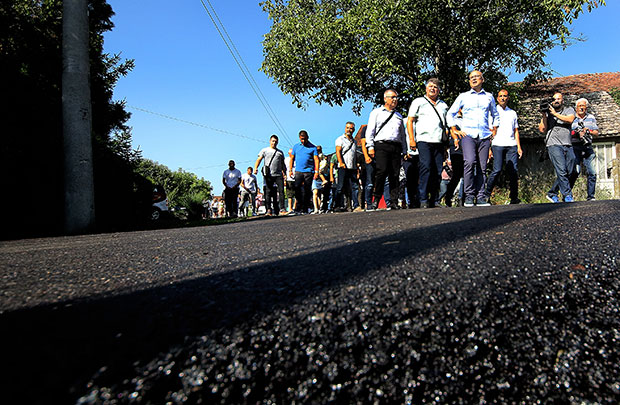 Нови Сад: Осам километара асфалта на улицама
