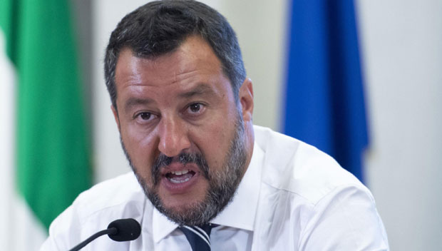 Салвини Гиру:Одведи мигранте у Холивуд