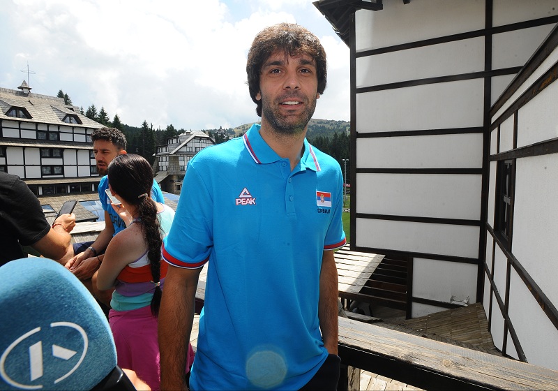 СТАЊЕ МИЛОША ТЕОДОСИЋА: Доктор српксе репрезентације о повреди капитена