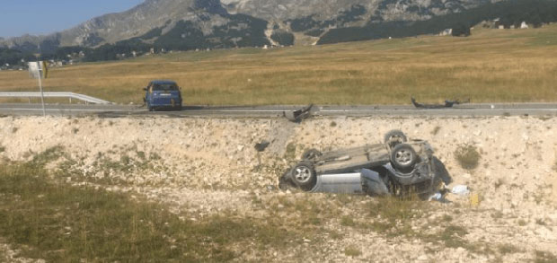 Четири држављанина Србије повређено у удесу у Црној Гори