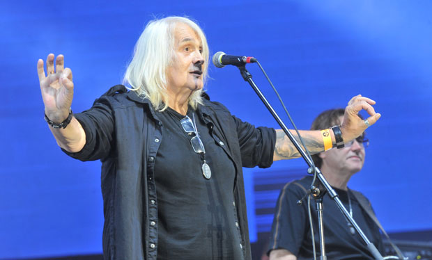 НОВА ПЕСМА РИБЉЕ ЧОРБЕ: Смех и аплаузи за хит о распеваном Ивици Дачићу