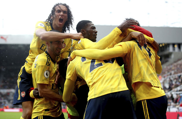 ПРЕМИЈЕР ЛИГА: Јунајтед убедљив против Челсија, Арсенал победом почео нову сезону