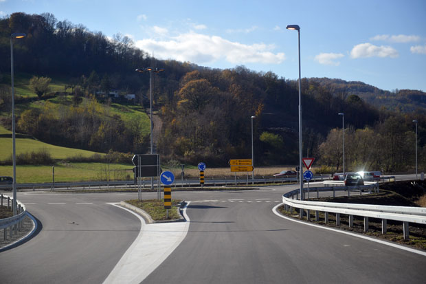 До новог дела ауто-пута на - четири начина