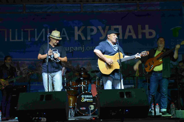 Галија у Крупњу: Певало 1.500 фанова