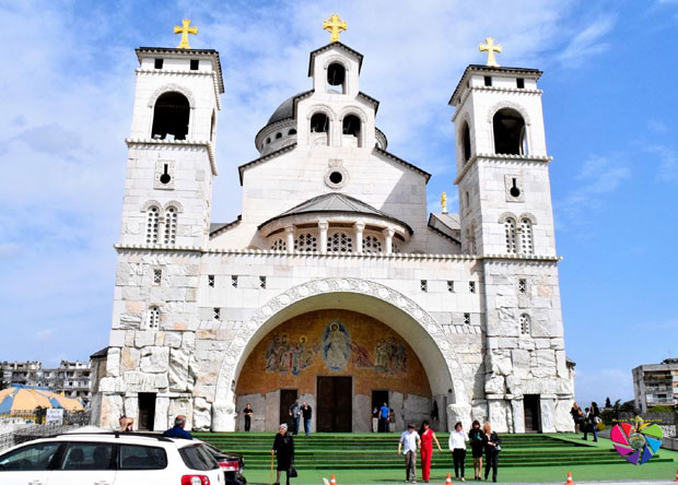 Бацили око на црквену земљу под Горицом