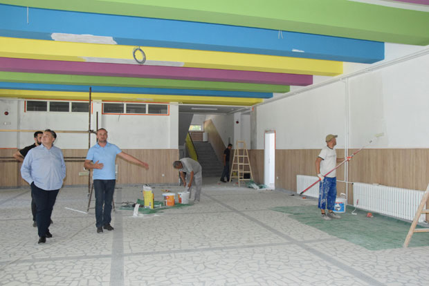 ОБНОВА ШКОЛА У СВИЛАЈНЦУ: Мајсторима рок до првог звона