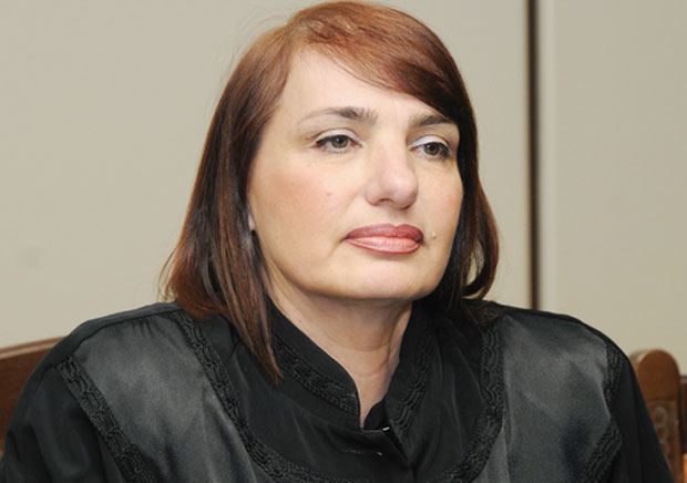 И МИЛОВА ВЛАДА БИЛА ШИРОКЕ РУКЕ: Објављен списак привилегованих службеника