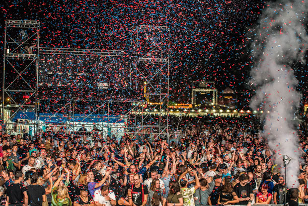 Светски рок хитови за крај Бир феста