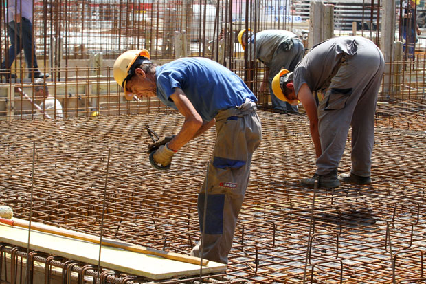 Рад на црно стопира олакшице