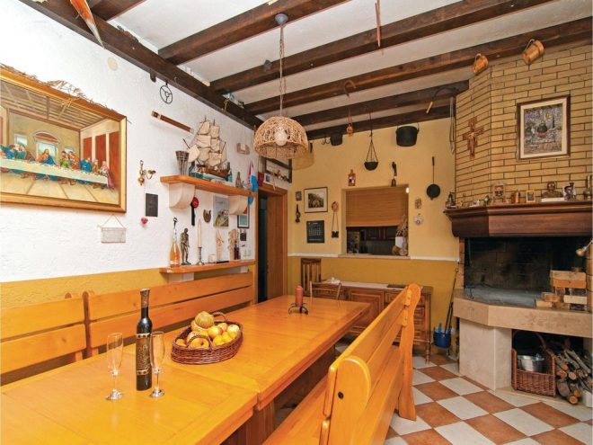 Линта: Фотографија Павелића и биста Туђмана у вили бившег хрватског министра један у низу доказа да је ХДЗ наследник усташког покрета и нацизма